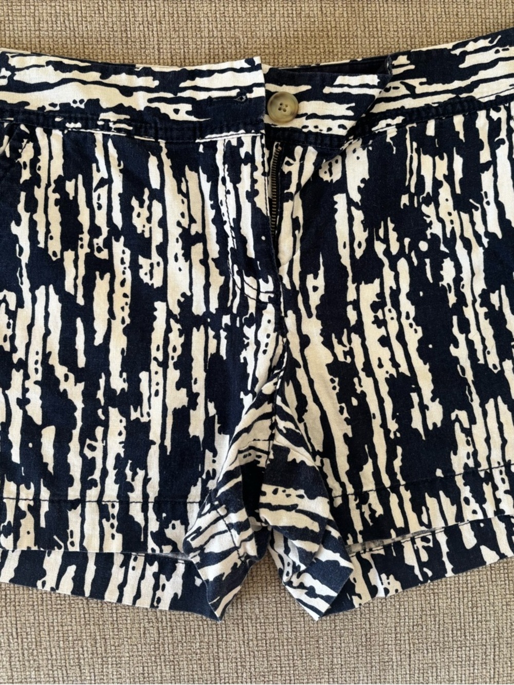 LOFT Women’s Navy and White Printed Cotton Shorts